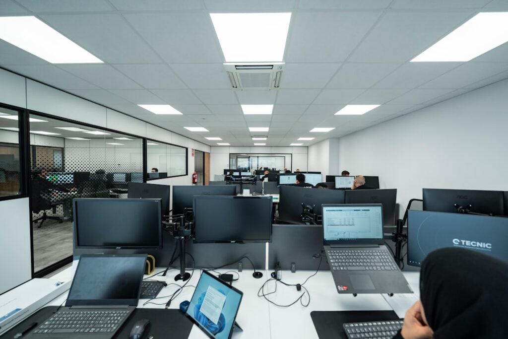 Data Center Operations Technician: Complete 2026 Career Guide